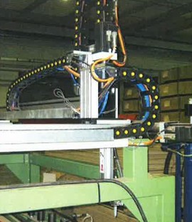 robot per siliconatura casseformi foto 4